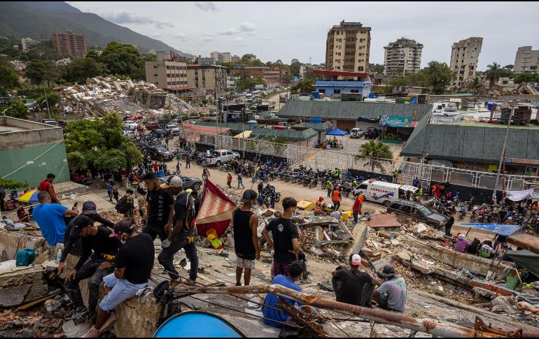 Según las últimas cifras oficiales de Caracas, Venezuela los servicios de emergencia han rescatado a 6 mil 461 personas. EFE / ARCHIVO