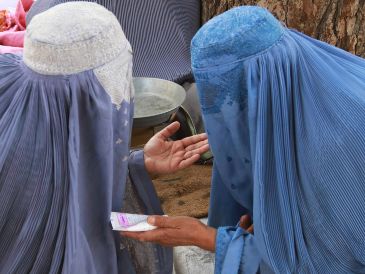 Las autoridades exigen que las mujeres permanezcan completamente cubiertas en espacios públicos. EFE/ ARCHIVO