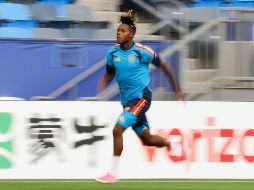 La mala noticia para la Selección española es que Nico Williams permanece trabajando al margen del equipo tras salir tocado ante Uruguay. EFE/ Lavandeira Jr