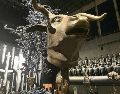 Ai Weiwei reúne en “Button Up!” algunas de sus piezas más emblemáticas y nuevas creaciones realizadas especialmente para esta exposición en Mánchester. EFE
