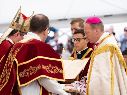 Momento de la consagración de obispos sin permiso papal realizada ayer por la FSSPX. X/FSSPXFR