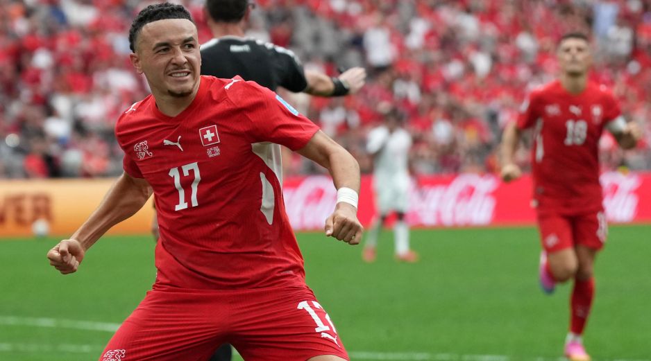 Rubén Vargas celebra su gol, el definitivo del partido. AP/A. Parr