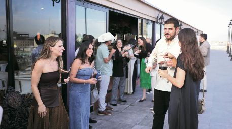Hablar de tequila. El encuentro congregó a especialistas, representantes de la agroindustria y asistentes interesados en conocer más sobre la bebida y su consumo responsable. ESPECIAL