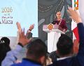 Claudia Sheinbaum informó que mantiene comunicación constante con la presidenta municipal de Uruapan, Grecia Quiroz. EFE/Presidencia de México