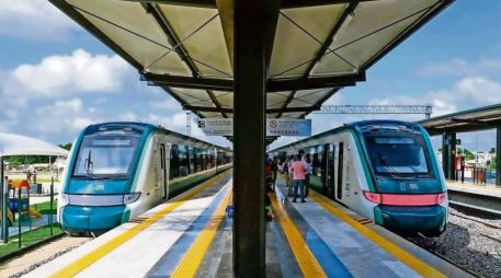 La situación al interior de los vagones del Tren Maya provocó crisis nerviosas y constantes reclamos de los pasajeros. SUN/ESPECIAL