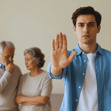 En conclusión, afirman expertos, un hijo puede amar profundamente a sus padres y, al mismo tiempo, decidir reducir el contacto si considera que esa es la manera más saludable de preservar tanto su bienestar. ESPECIAL / CANVA