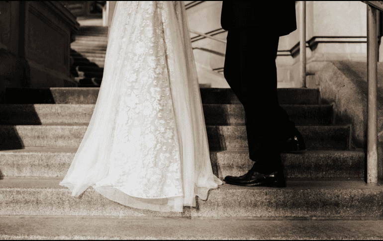 El camino hacia el matrimonio religioso implica una serie de preparativos formales. CANVA