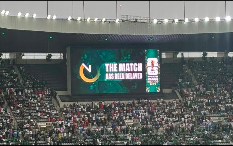 Una intensa tormenta con descargas eléctricas azotó a media tarde las inmediaciones del Estadio Ciudad de México. EL INFORMADOR/ P. GALLARDO.