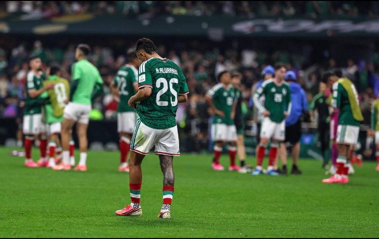 El Tricolor rozó la remontada ante un rival con diez hombres, pero el sueño mundialista terminó en casa. EL INFORMADOR/ A. NAVARRO.