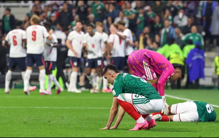 El Tricolor rozó la remontada ante un rival con diez hombres, pero el sueño mundialista terminó en casa. EL INFORMADOR/ A. NAVARRO.