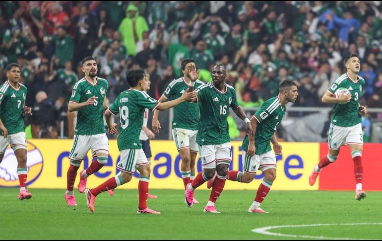 El Tricolor rozó la remontada ante un rival con diez hombres, pero el sueño mundialista terminó en casa. EL INFORMADOR/ A. NAVARRO.