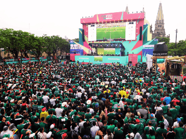 Verónica Delgadillo, habría estado supervisando la jornada des festival futbolístico desde el Centro de Mando del C5 Guadalajara, ubicado en Los Arcos. ESPECIAL/Ayuntamiento de Guadalajara