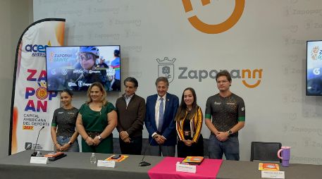 El alcalde Juan José Frangie, acompañado de diferentes autoridades como Alejandra Galindo, directora general de Comude, presentó la cuarta edición de la carrera Zapopan Gravel. EL INFORMADOR / L. Ascanio