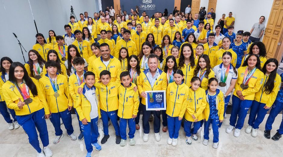 Pablo Lemus reconoció a la delegación campeona de la Olimpiada Nacional CONADE 2026 y anunció el aumento de incentivos para atletas y entrenadores. CORTESÍA.