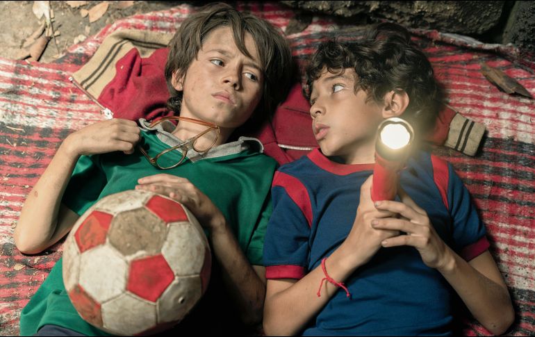Yago Andreu y Aldo Emiliano Navarro construyen el corazón emocional de la serie a través de una amistad que desafía el miedo. CORTESÍA