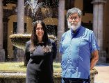 Violeta Ponce Sánchez, jefa de Conservación y Restauración de la Secretaría de Cultura de Jalisco, e Ignacio Gómez Arriola, arquitecto perito en restauración del INAH en Jalisco, posan desde el Edificio Arroniz. EL INFORMADOR/ J. Acosta