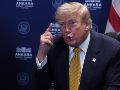 El presidente de Estados Unidos, Donald Trump, habla durante una reunión con el secretario general de la OTAN, Mark Rutte, al margen de la cumbre de la OTAN en Ankara, Turquía, el 8 de julio de 2026. EFE/F. SINGER