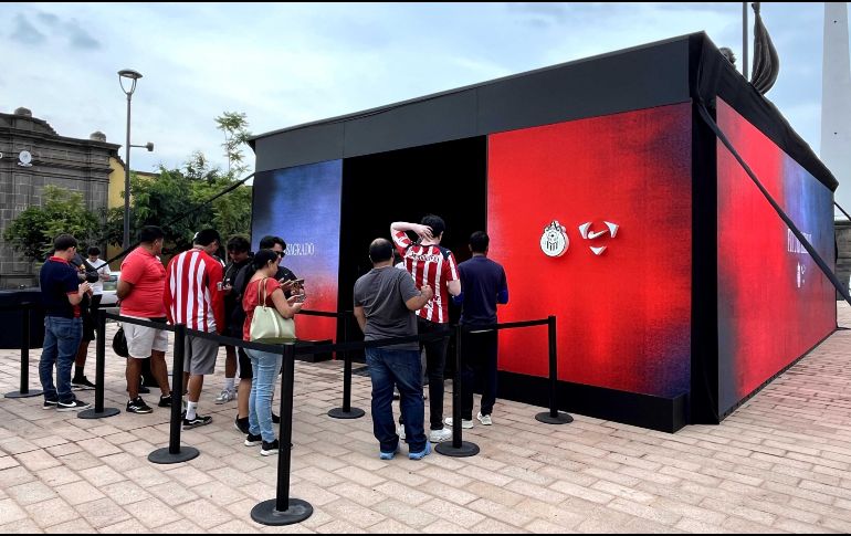 Nike organizó una activación especial en Guadalajara para que un grupo de aficionados pudiera conocer de cerca los nuevos uniformes. EL INFORMADOR / F. RAMIREZ