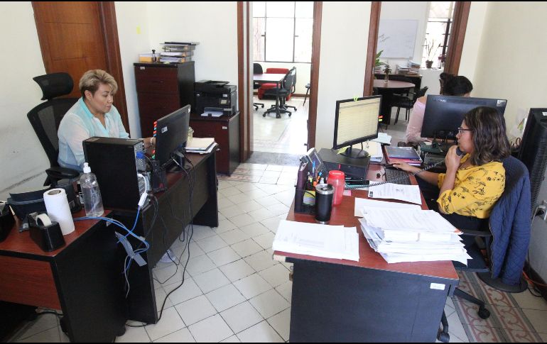 Aunque el IMSS es el principal indicador del empleo formal, el mercado laboral mexicano mantiene un amplio componente informal. EL INFORMADOR / ARCHIVO