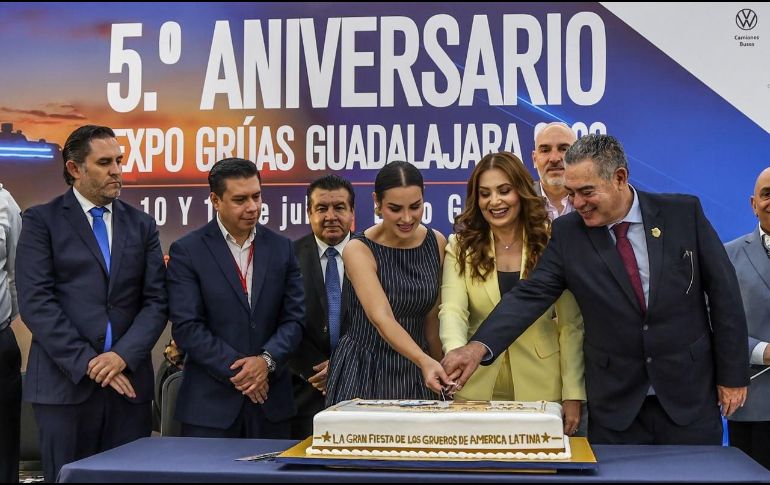 Martha Venegas, directora de Expo Grúas Guadalajara, resaltó el crecimiento que ha tenido la exposición a lo largo de estos años. EL INFORMADOR/ A. Navarro