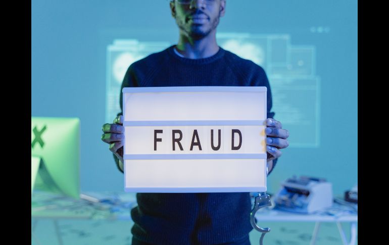 Si bien los créditos digitales son una opción, no todos los sitios son confiables. ESPECIAL/PEXELS