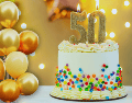 Llegar a los 50 años marca el inicio de una madurez liberadora, donde soltar el equipaje innecesario se convierte en la clave definitiva del bienestar psicológico. ESPECIAL / CANVA