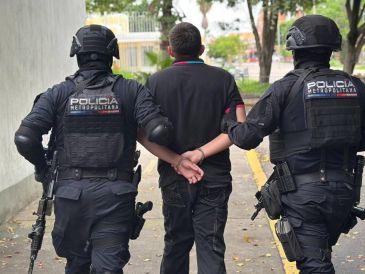 El individuo identificado como Emir "N", de 19 años, fue asegurado y puesto a disposición de un agente del Ministerio Público Federal. ESPECIAL