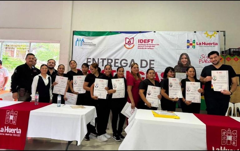 Salvador Cosío Gaona destacó que cada constancia y diploma representa mucho más que la conclusión de un curso. ESPECIAL