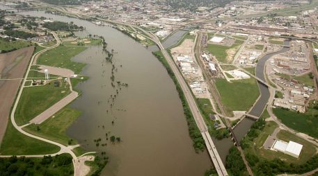 Las cuadrillas de emergencia realizaron más de 90 rescates acuáticos en campamentos y autopistas debido a las fuertes lluvias en Missouri. AP/ARCHIVO