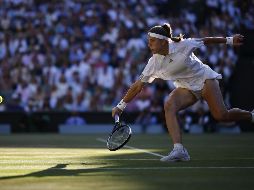 Semanas atrás logró el torneo de Berlín en hierba y saldrá séptima del ranking WTA tras la victoria en Londres. EFE / T. Akmen