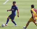 El único tanto del partido amistoso entre Chivas y Leones Negros fue obra de Daniel Aguirre al minuto 25. ESPECIAL / Chivas