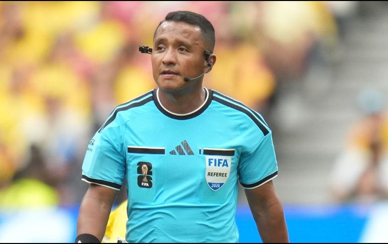 El salvadoreño Iván Barton dirigirá su cuarto partido en el Mundial. EFE