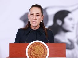 En Palacio Nacional, Sheinbaum fue cuestionada sobre la posible exoneración del Ejército Mexicano por parte de la CNDH. EFE / M. GUZMÁN
