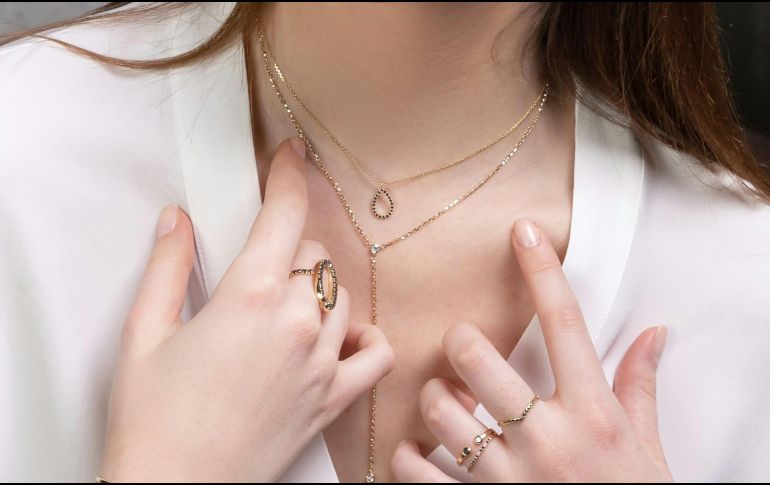 Para evitar contratiempos al comprar joyas, los expertos recomiendan seguir una serie de prácticas seguras y transparentes. UNSPLASH / S. JEWELRY