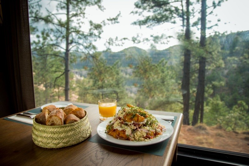 Disfruta de un delicioso desayuno mientras admiras el paisaje /&nbsp;Foto: EME MEDIA