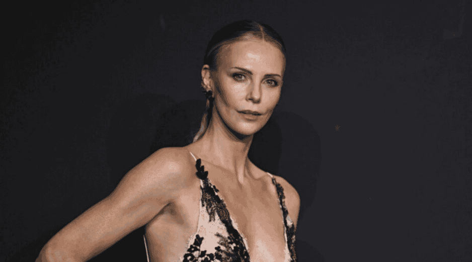 La actriz  lució un vestido floral de Christian Dior que desató una ola de comentarios. AFP / ARCHIVO