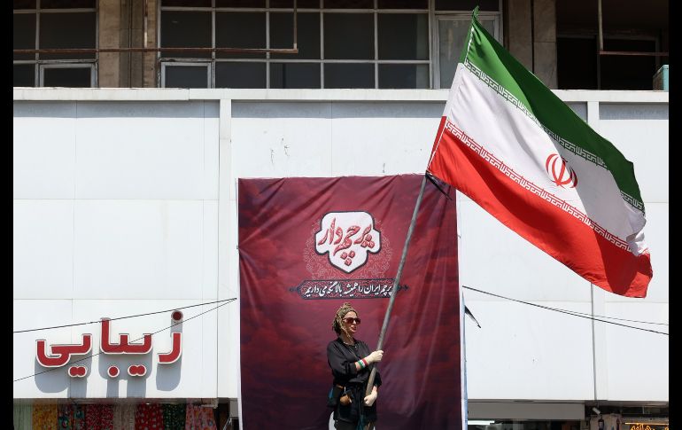 La nueva ofensiva estadounidense se produce después de que Trump anunciara el restablecimiento del bloqueo naval contra Irán. EFE/A. Taherkenareh