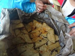 La relevancia de los tacos de canasta ha trascendido las calles para posicionarse en los rankings gastronómicos más prestigiosos, siendo catalogados como una de las comidas callejeras más populares y mejor valoradas del mundo. NOTIMEX/ARCHIVO