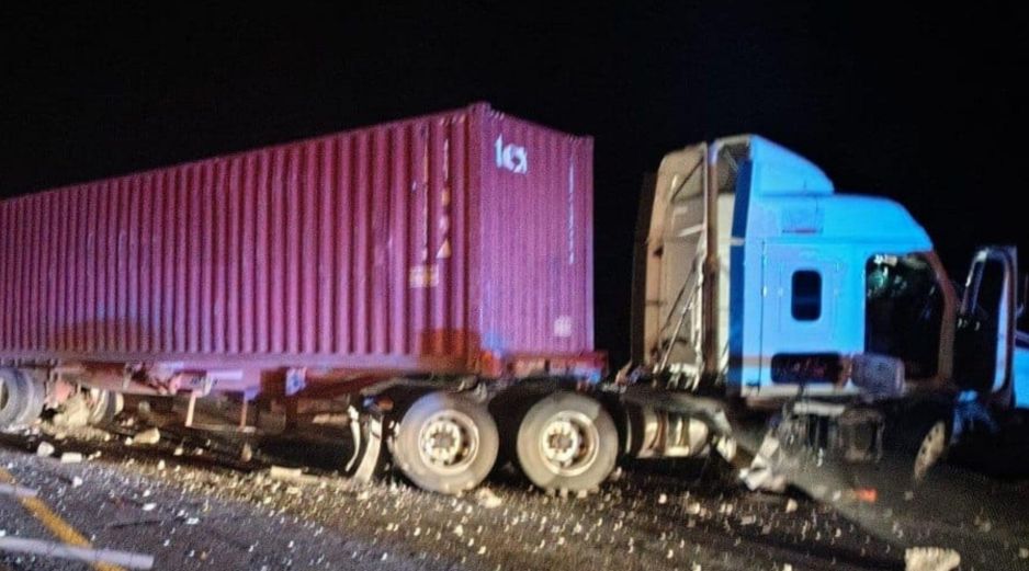 Autoridades de Protección Civil Jalisco y personal de la operación de la Autopista fueron los primeros en responder a las emergencias. ESPECIAL