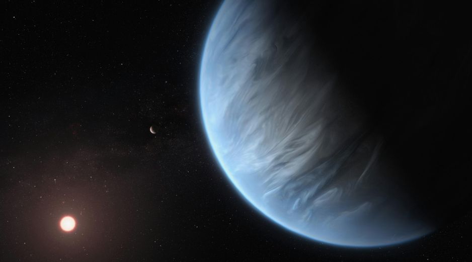 Predicen que el planeta tiene una atmósfera superior dominada por el helio y pobre en hidrógeno y que otras especies químicas, como el agua, quedan atrapadas a altitudes más bajas, más cerca de la superficie. Unsplash