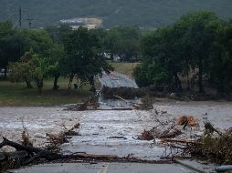 Hasta 74 centímetros de lluvia cayeron en los últimos tres días en el condado de Uvalde, una de las regiones texanas más afectadas. AP/J. Juárez