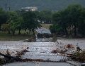Hasta 74 centímetros de lluvia cayeron en los últimos tres días en el condado de Uvalde, una de las regiones texanas más afectadas. AP/J. Juárez
