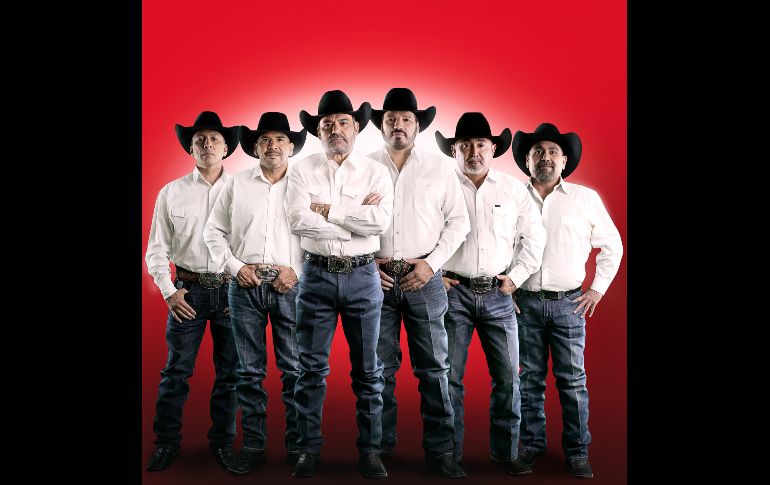 A lo largo de su trayectoria, Intocable ha vendido más de 55 millones de discos y ha colocado 21 canciones en el número uno de las listas de música regional mexicana. EFE/Nevarez Communication