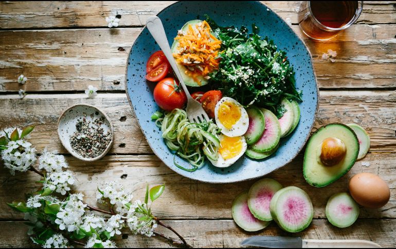 Una dieta equilibrada puede ayudar a mantener estable la glucosa y favorecer una mejor sensibilidad a la insulina. Estos son algunos de los alimentos más recomendados por especialistas en nutrición. CANVA