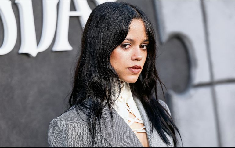 Jenna Ortega competirá por un Emmy, por su interpretación en la aclamada serie “Wednesday”. AFP