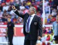 Miguel "Piojo" Herrera reclamó con vehemencia las decisiones arbitrales tras la remontada de Necaxa. IMAGO7/R. Dávila