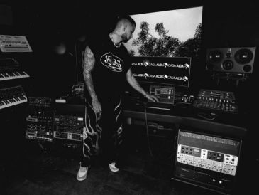 Como talentoso productor de música electrónica, Mauro Menéndez logró presentarse en diversos escenarios internacionales de gran prestigio. INSTAGRAM/maahez