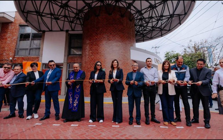 Este viernes la renovación de la Cruz Verde Dr. Mario Rivas Souza, fue entregada por las autoridades tapatías. AYUNTAMIENTO DE GUADALAJARA