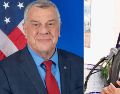 El subsecretario de Estado para Asuntos del Hemisferio Occidental, Michael Kozak (i), se reunió hoy con el embajador mexicano Roberto Lazzeri (d) para devolverle las cartas. REDES SOCIALES