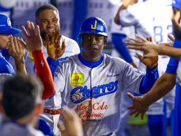 Gilberto Jiménez pegó un doblete en la baja de la décima entrada para que Jalisco ganara el juego. CORTESÍA/Charros de Jalisco